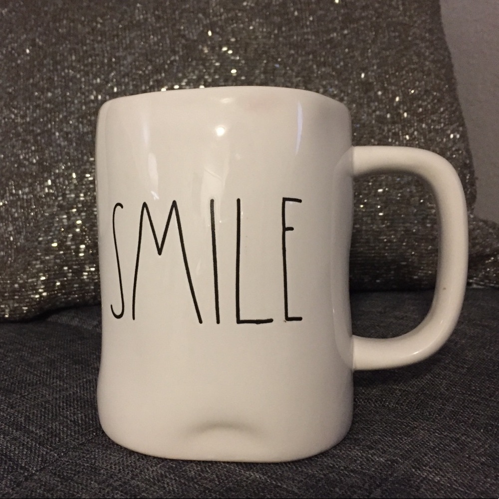 RAE DUNN coffee mug “Smile”